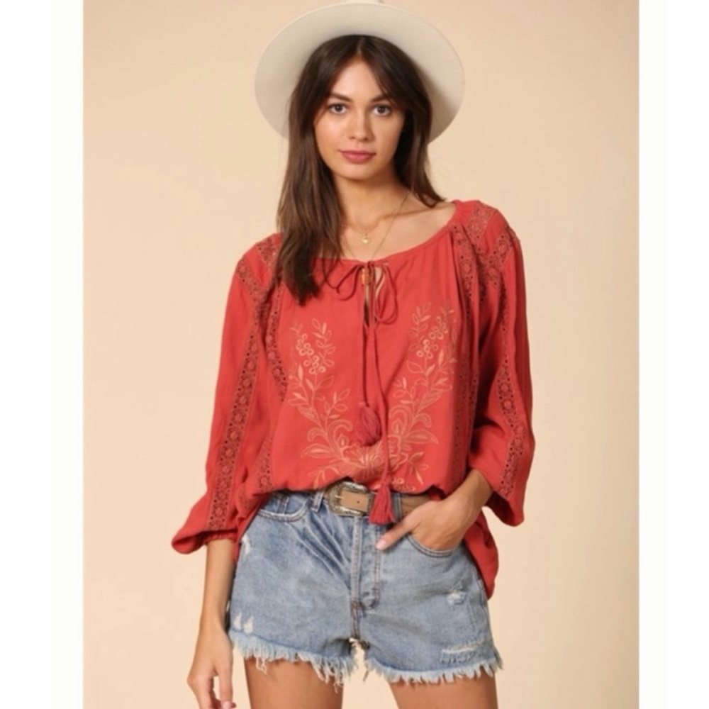 - New- Bohemian embroidered long sleeve tunic top